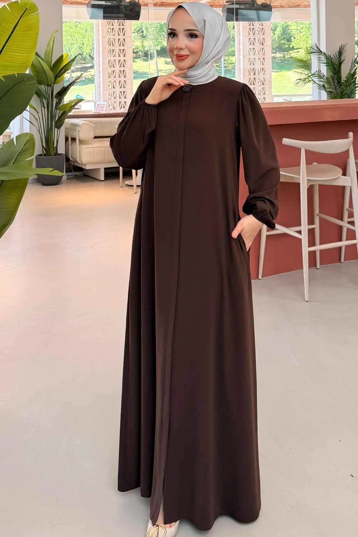 Elit İpek Yaka Broşlu Kahverengi Ferace 6821