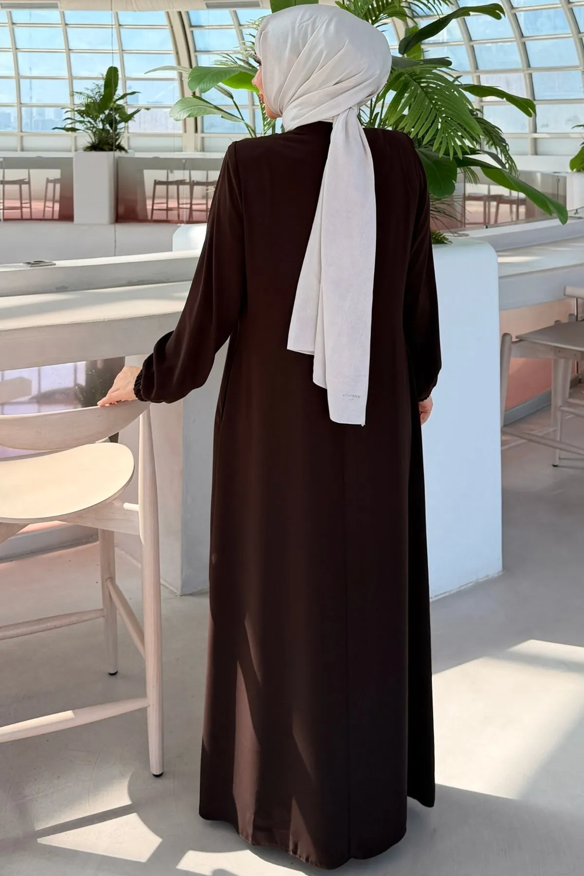 Önü Fermuarlı ve Taş Detaylı rabia  Ferace 437- Kahve