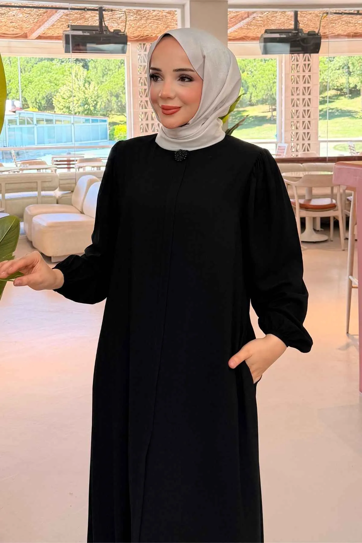 Elit İpek Yaka Broşlu Ferace 6821 -Siyah