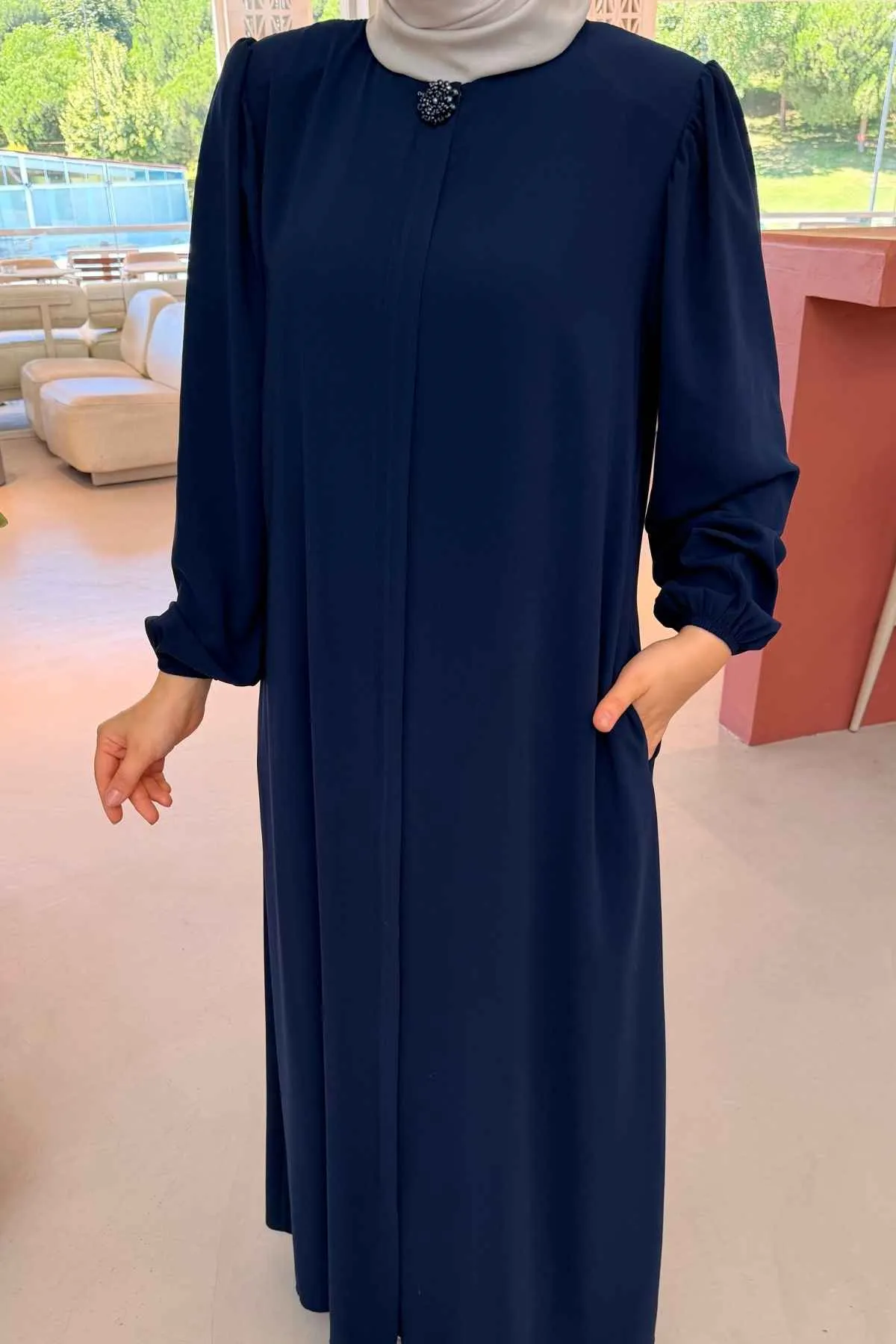 Elit İpek Yaka Broşlu Ferace 6821 -Laci