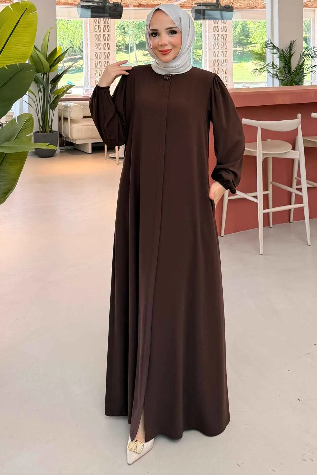 Elit İpek Yaka Broşlu Kahverengi Ferace 6821