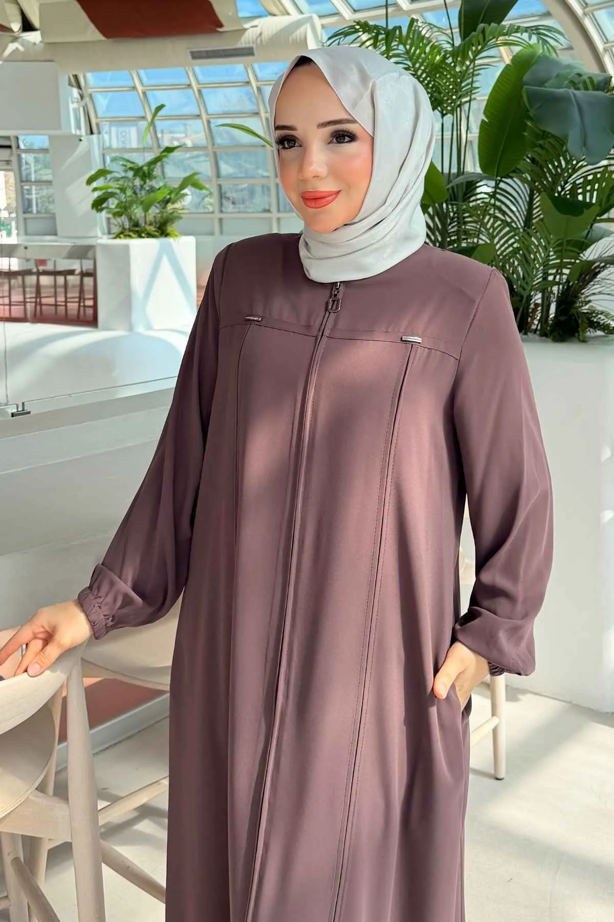Boydan Fermuarlı ve Metal Detaylı Rabia Ferace 8885 -Vizon