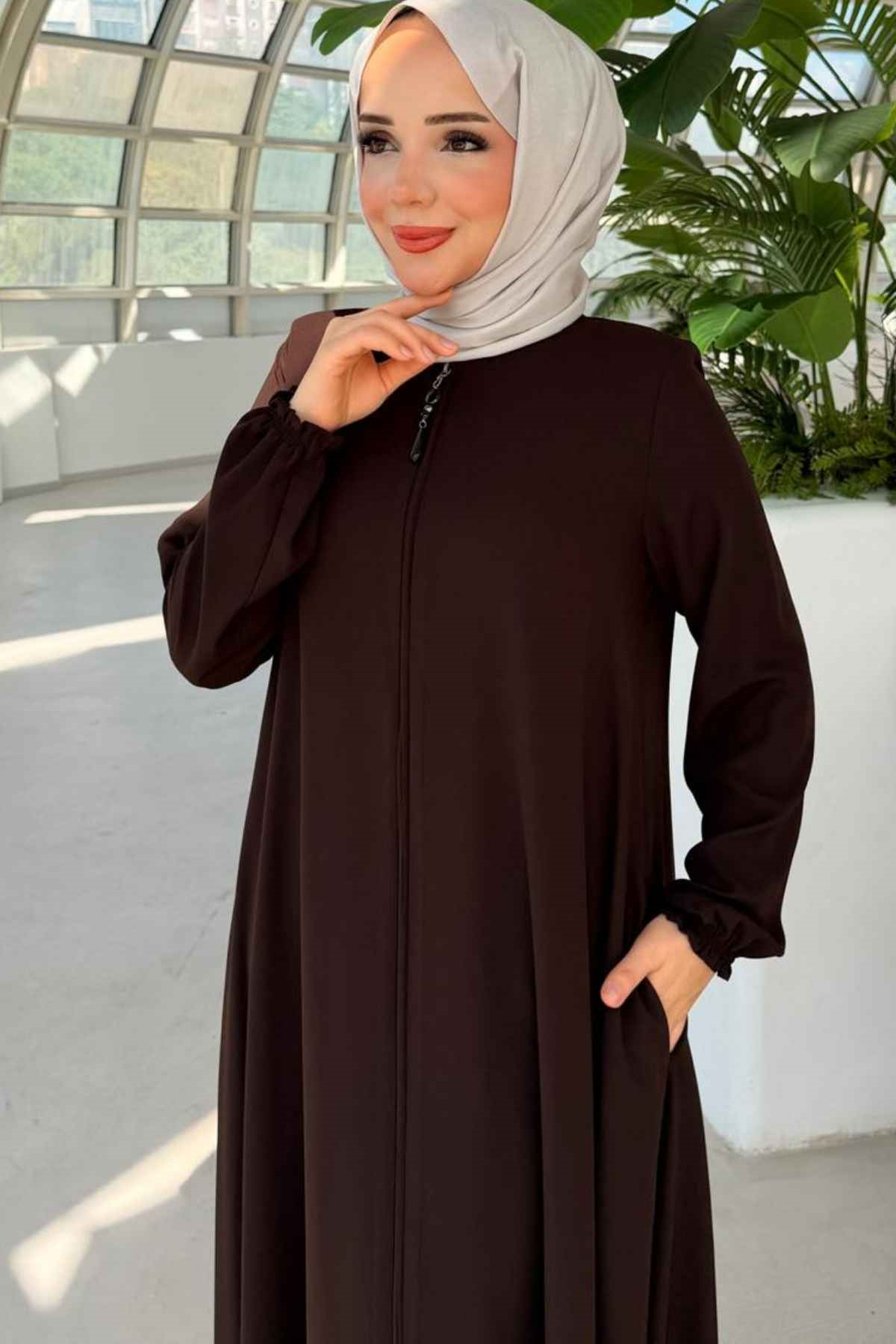 Rabia Mevlana Kesim Ferace1521- Kahve