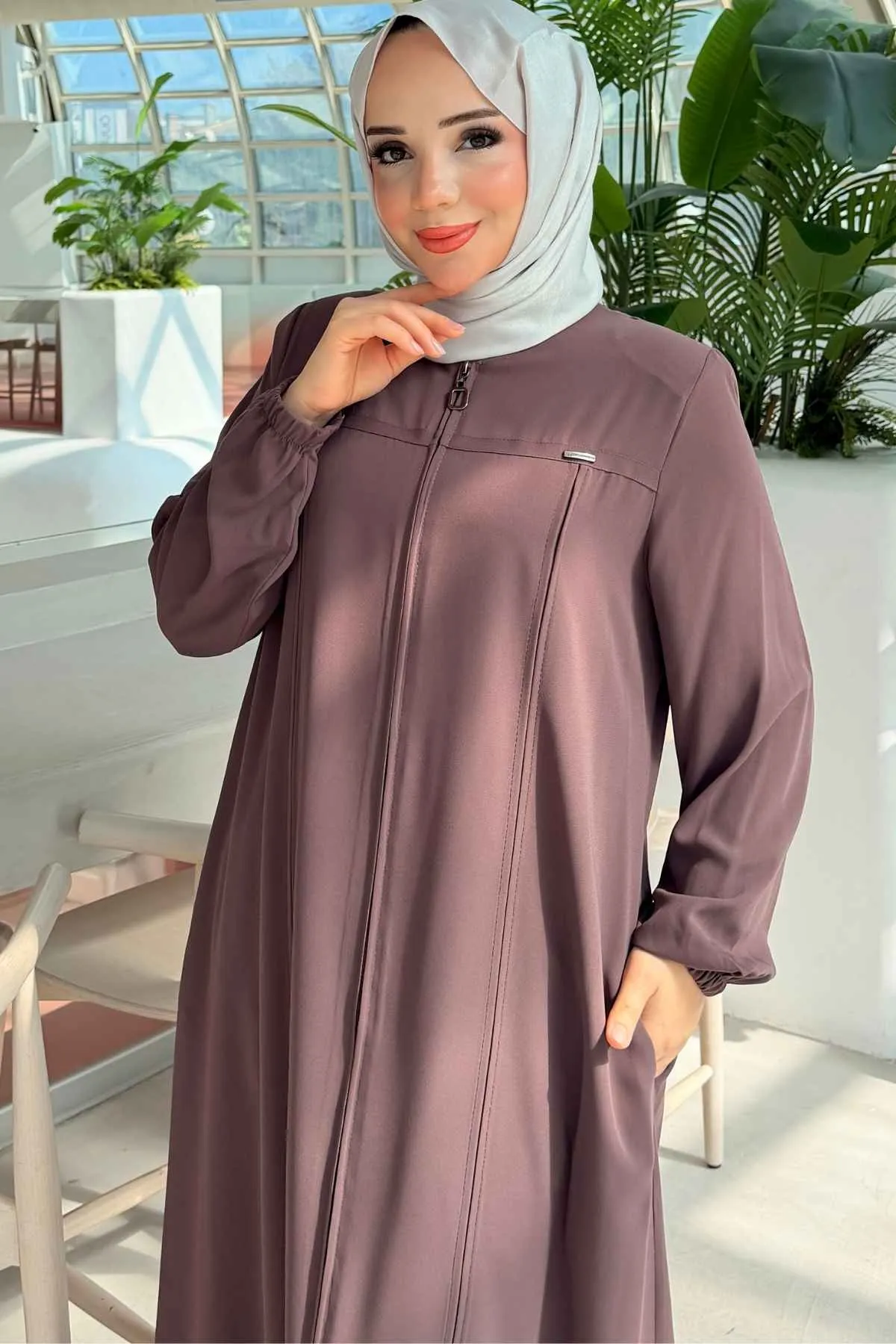 Boydan Fermuarlı ve Metal Detaylı Rabia Ferace 8885 -Vizon